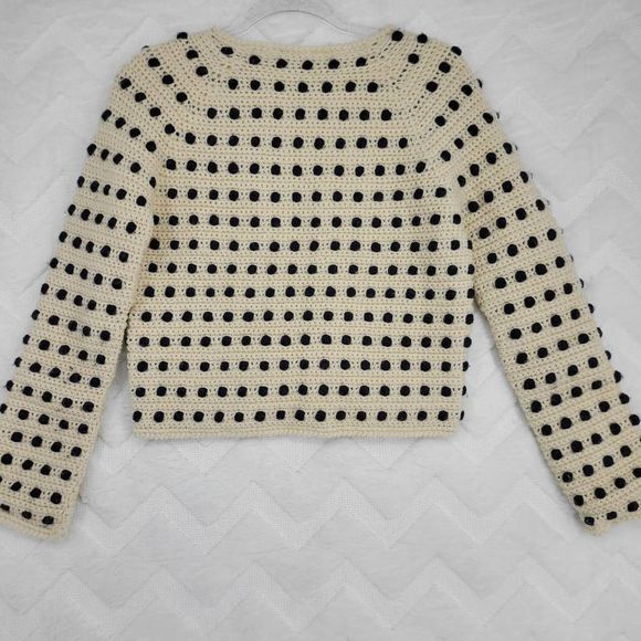 Marc Jacobs Cream and Black Off-the-Shoulder Sweater - Picture 9 of 12